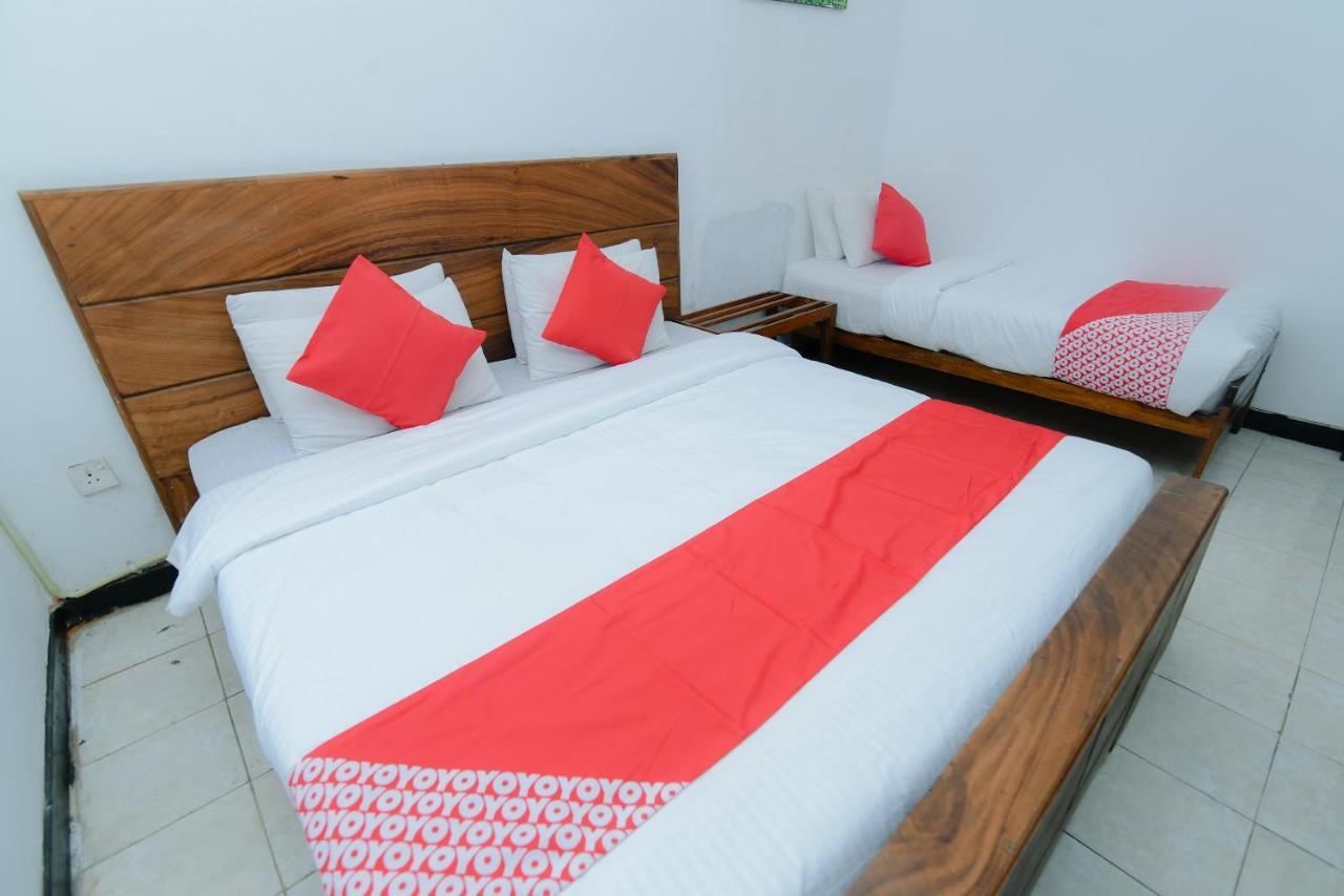 Oyo 479 Water Front Hotel Κάντι Εξωτερικό φωτογραφία